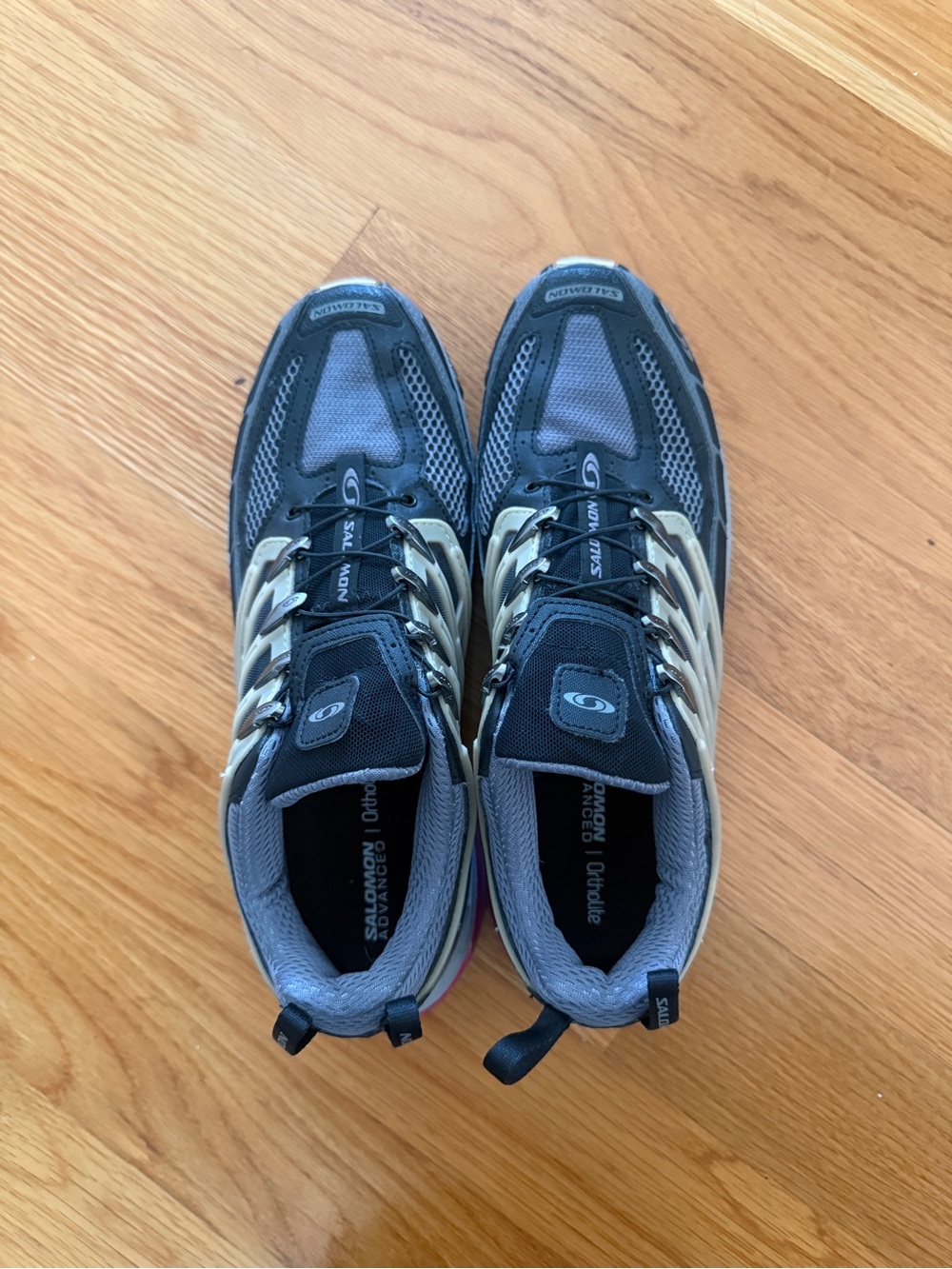 Salomon Men's Black and Beige Trail Running Shoes
